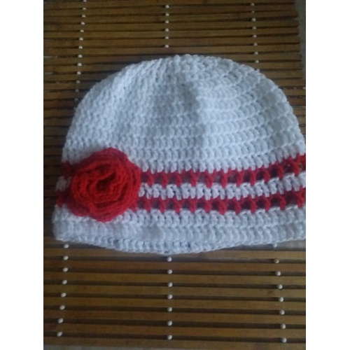 Crochet caps color : White