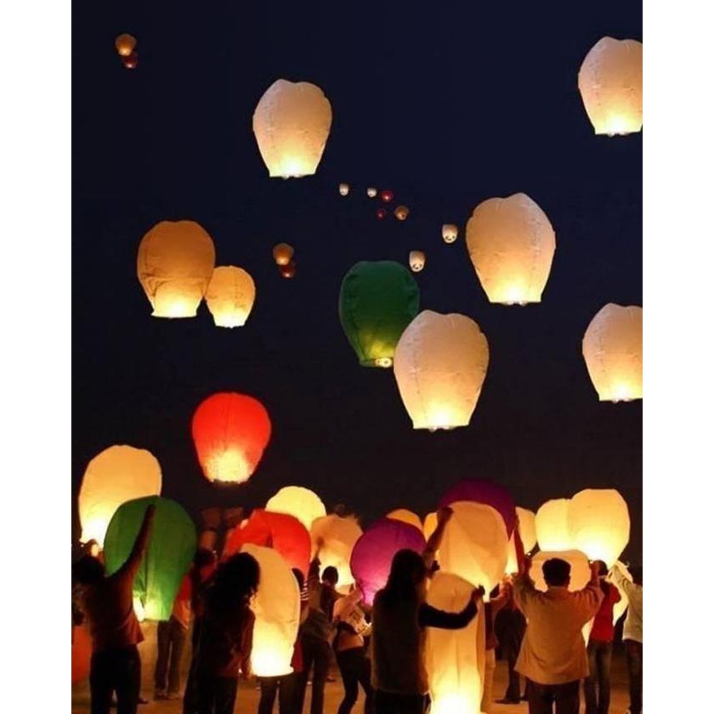 Pack of 15 – Sky Lanterns – Multicolor