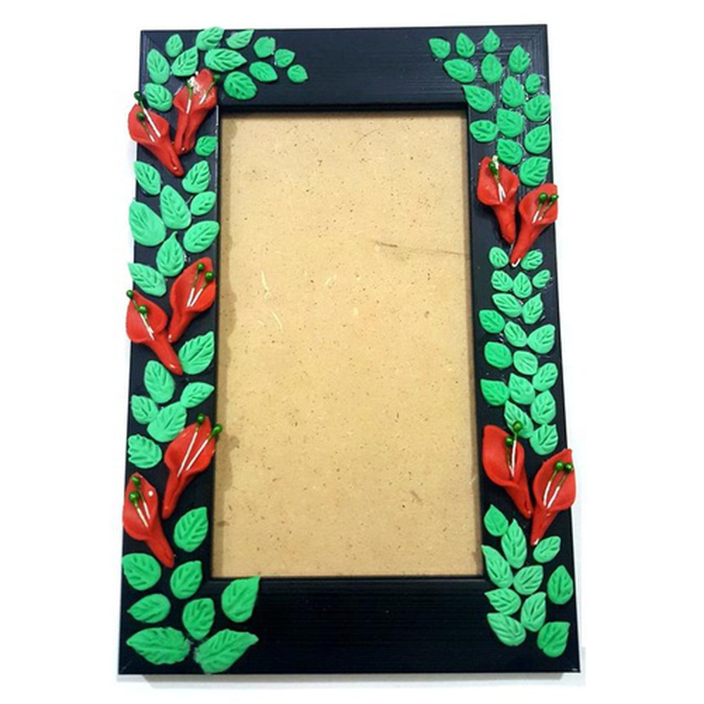 Red Flowers and Leaves Designed Picture Frame – Red & Green