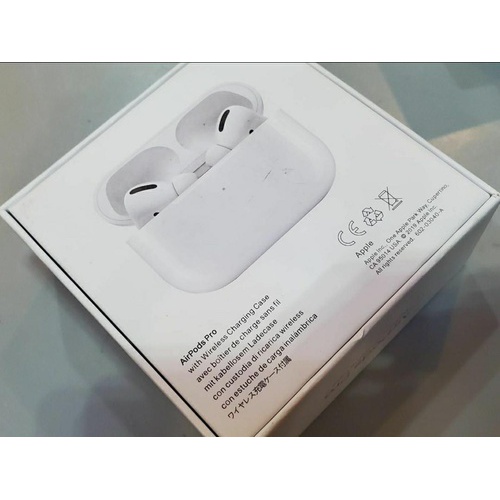 AirPods Pro with Wireless Charging Case