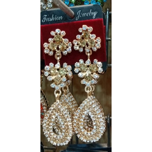 Traditional Drop Earrings With White and Golden Pearls Jewellery for Women color : Gold